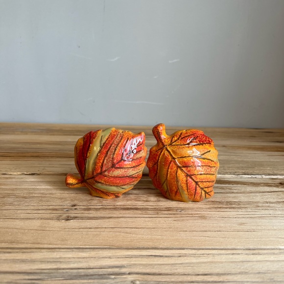 Ceramic Maple Leaf Salt And Pepper Shakers, Green, Orange, Red - Picture 1 of 8